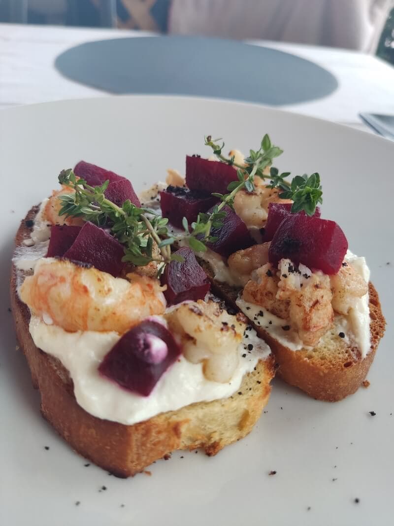 Bruschette with Scampi
